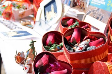 BC2DC6E4-F6E1-41E5-843F-5D82C8B7AD00