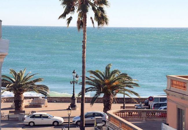 Impresionantes vistas desde la terraza de cristal. Apartamento en Sitges - CRISTAL TERRACE Apartment