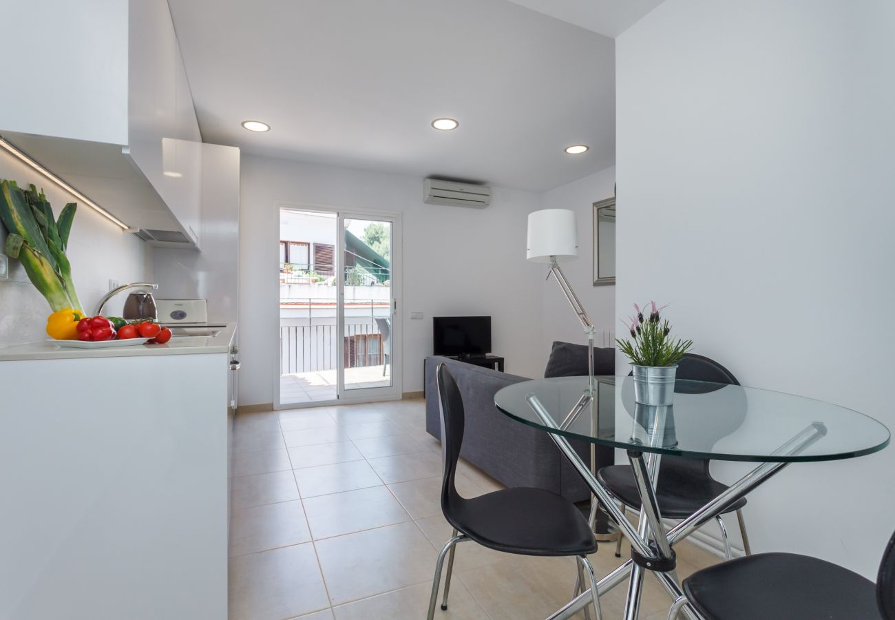 Invitant salle à manger. Appartement à Sitges - MANOLO Apartment