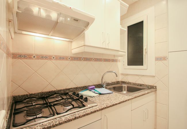 Modest sized kitchen. Apartment in Sitges - LEONARDO Apartment