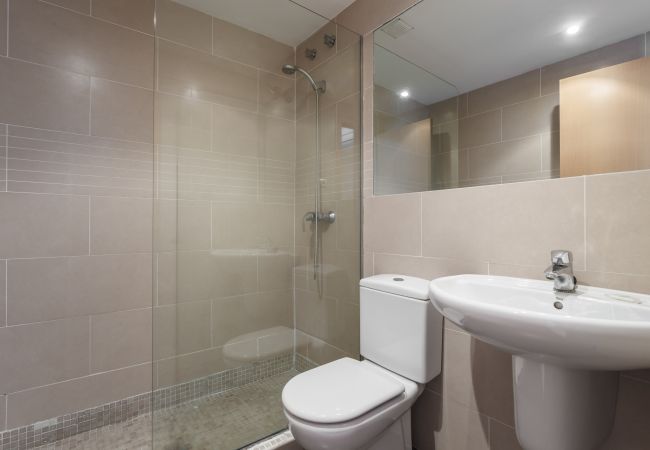 modern master en-suite Apartment in Sitges - HARRY SUN TERRACE