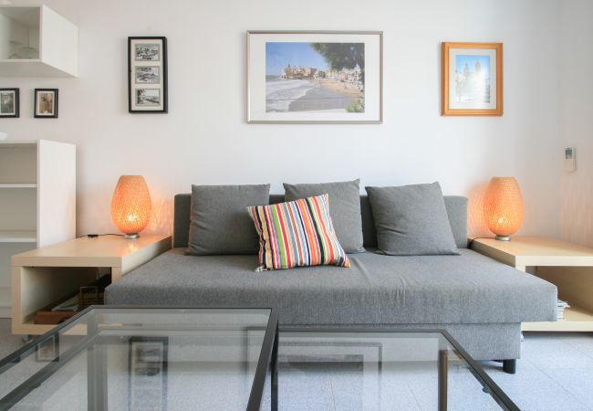 Divine sofa in Matisse. Apartment in Sitges - Matisse Apartment