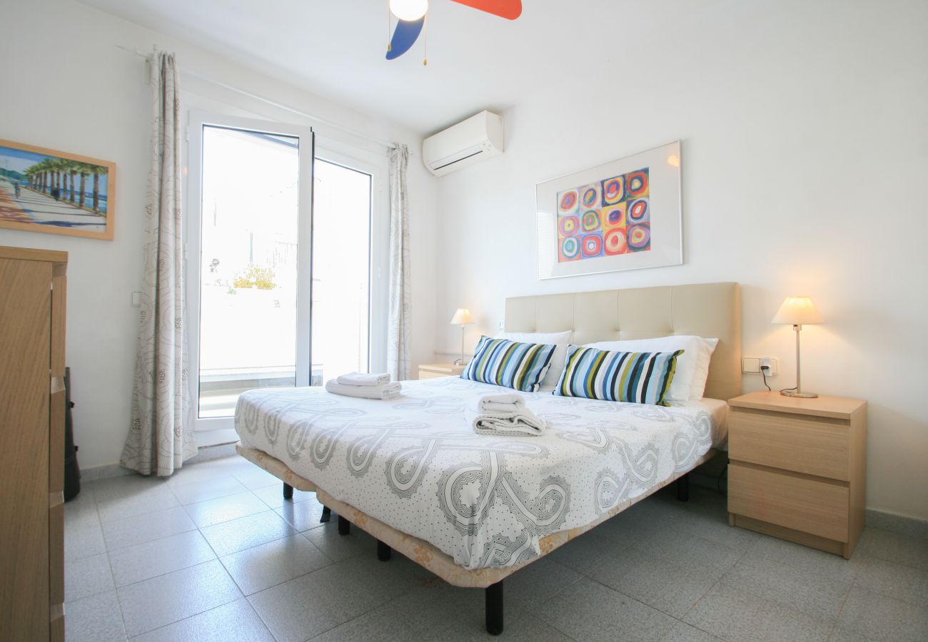 Incredible size bedroom. Apartment in Sitges - Matisse Apartment